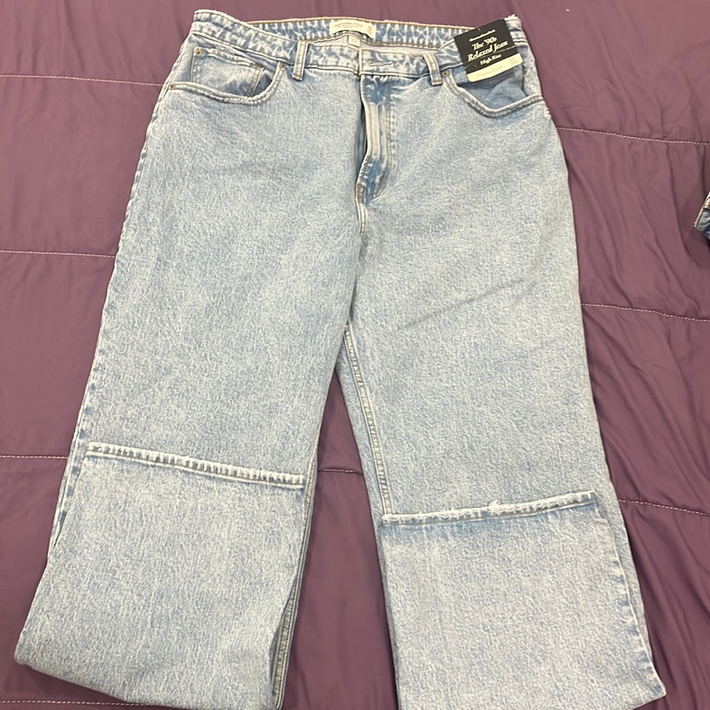 Curve Love light wash relaxed jeans